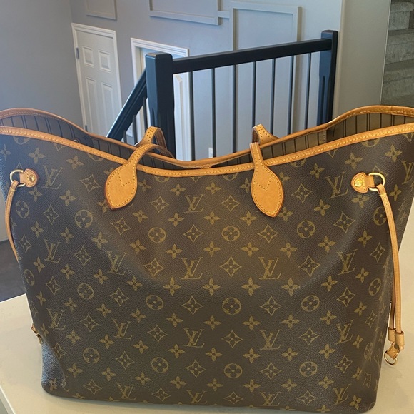 Louis Vuitton Handbags - Louis Vuitton Brown Monogram Tote